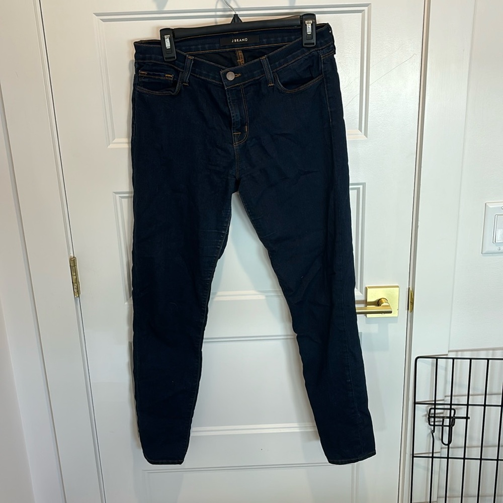 Stretchy skinny jeans